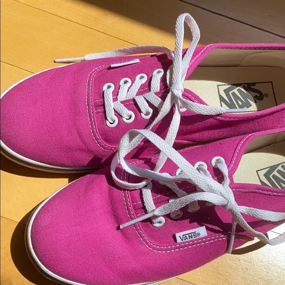 Never worn out magenta vans - Picture 2 of 3